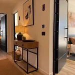 Ct Executive Rooms, And Valtellina 게스트하우스 두비노