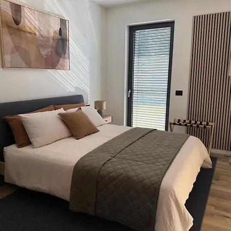 Ct Executive Rooms, And Valtellina 3* Dubino
