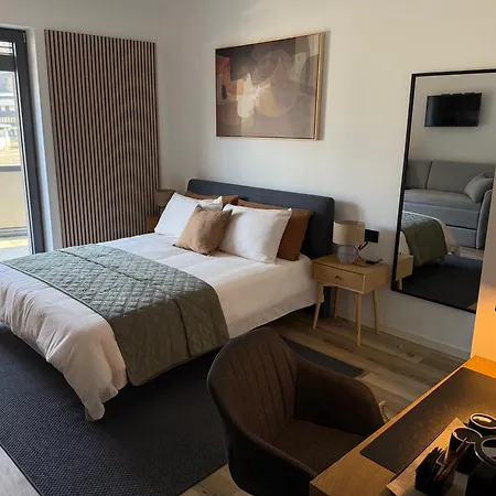 בית הארחה Ct Executive Rooms, And Valtellina 3*