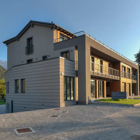 ゲストハウス Ct Executive Rooms, And Valtellina 3*